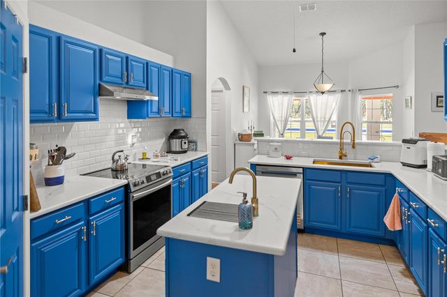 8490 SE 110TH STREET ROAD, Belleview, FL 34420