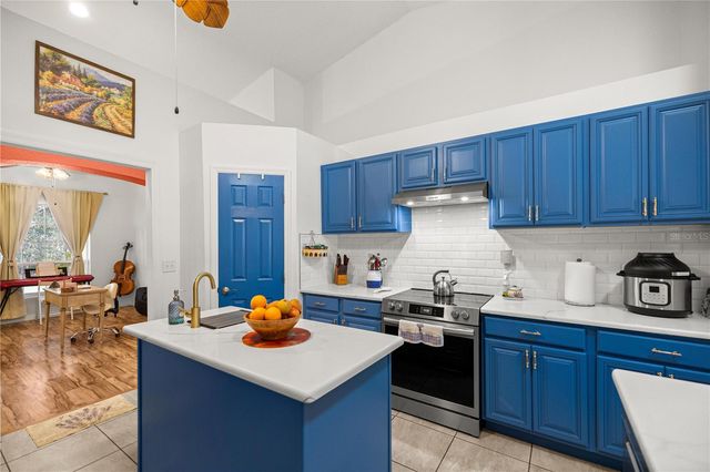 8490 SE 110TH STREET ROAD, Belleview, FL 34420