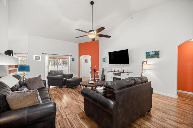 8490 SE 110TH STREET ROAD, Belleview, FL 34420