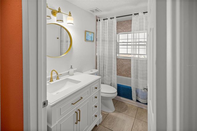 8490 SE 110TH STREET ROAD, Belleview, FL 34420