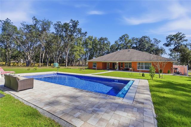 8490 SE 110TH STREET ROAD, Belleview, FL 34420