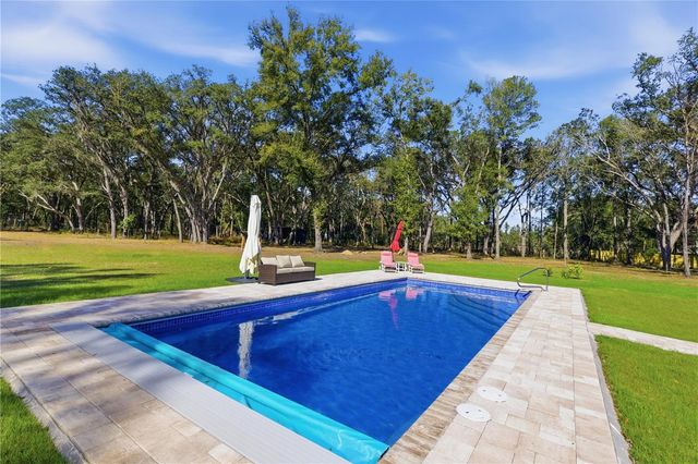 8490 SE 110TH STREET ROAD, Belleview, FL 34420