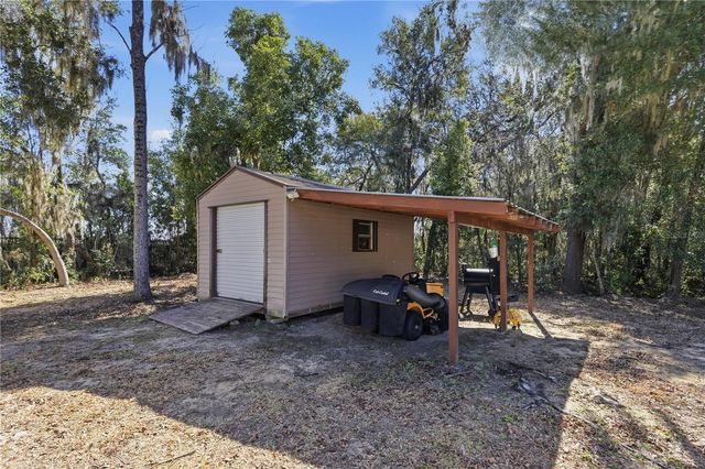 8490 SE 110TH STREET ROAD, Belleview, FL 34420