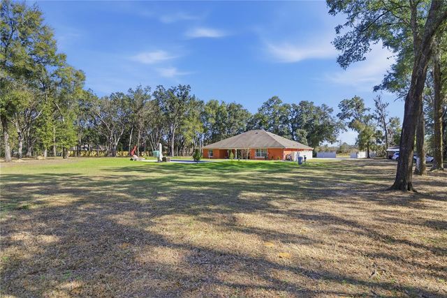 8490 SE 110TH STREET ROAD, Belleview, FL 34420