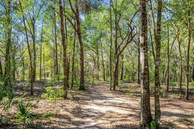 8490 SE 110TH STREET ROAD, Belleview, FL 34420