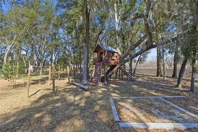 8490 SE 110TH STREET ROAD, Belleview, FL 34420