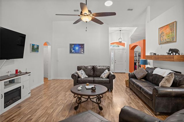 8490 SE 110TH STREET ROAD, Belleview, FL 34420