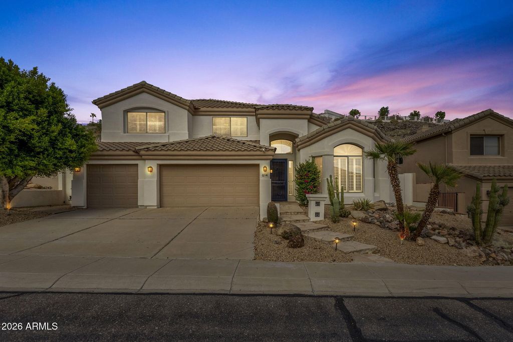 614 E BROOKWOOD Court, Phoenix, AZ 85048 — photo 2