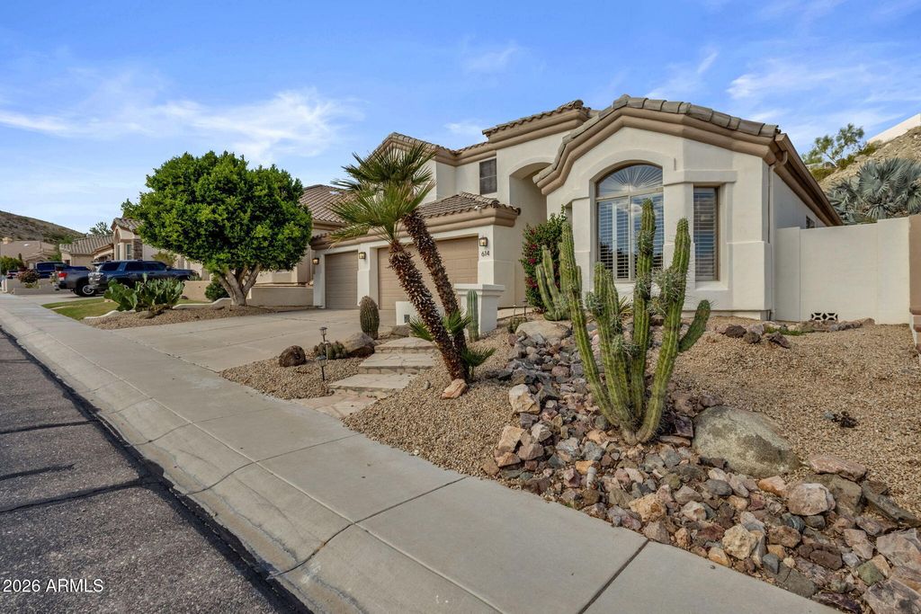 614 E BROOKWOOD Court, Phoenix, AZ 85048 — photo 4