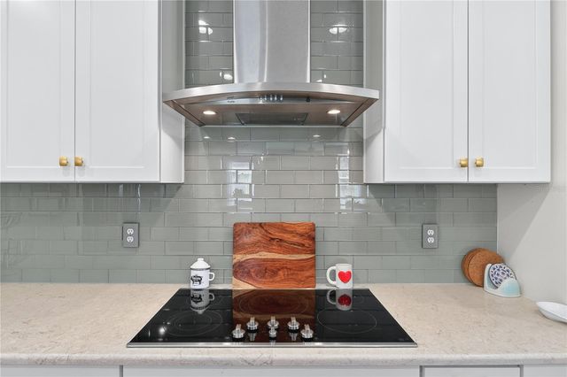 3905 AQUILLA DRIVE, Lakeland, FL 33810