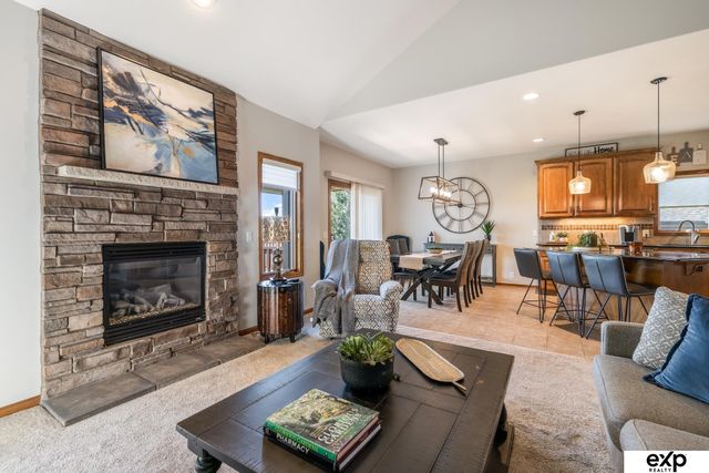 19329 J Street, Omaha, NE 68135