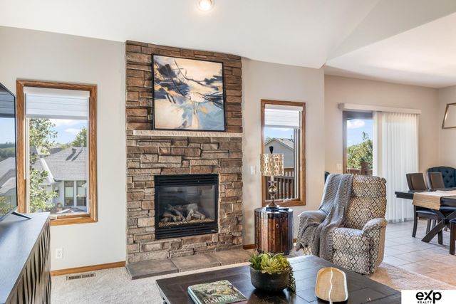 19329 J Street, Omaha, NE 68135