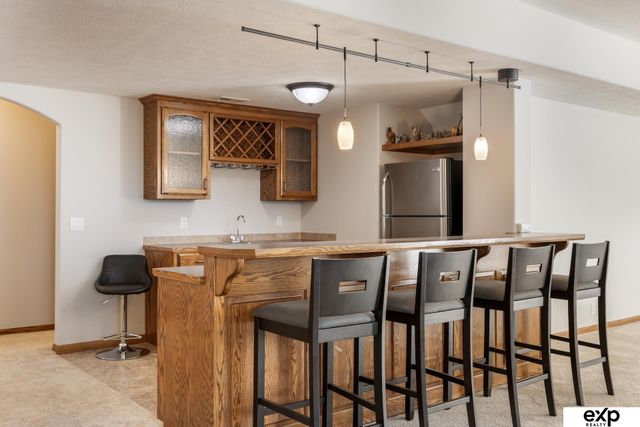 19329 J Street, Omaha, NE 68135