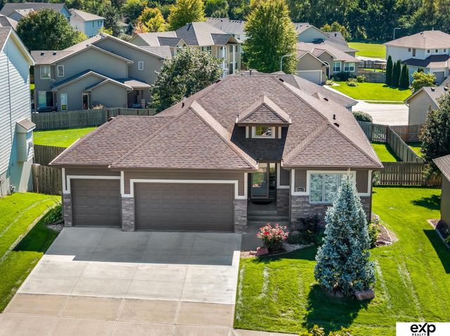 19329 J Street, Omaha, NE 68135