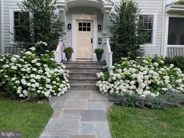 6815 DELAWARE ST, Chevy Chase, MD 20815