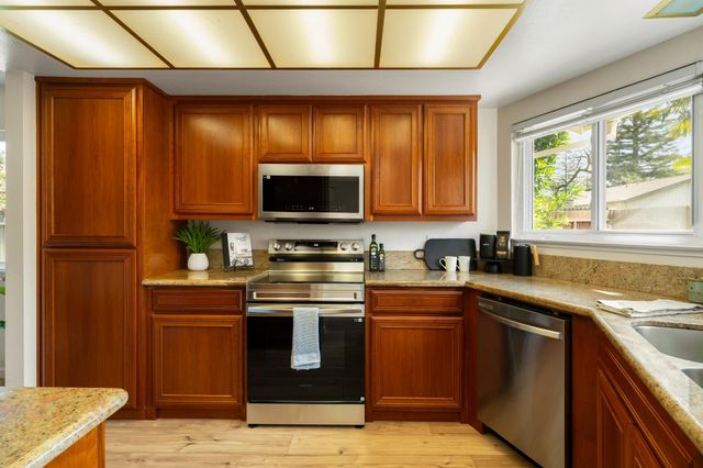 4064 Birchgrove Way, Sacramento, CA 95826