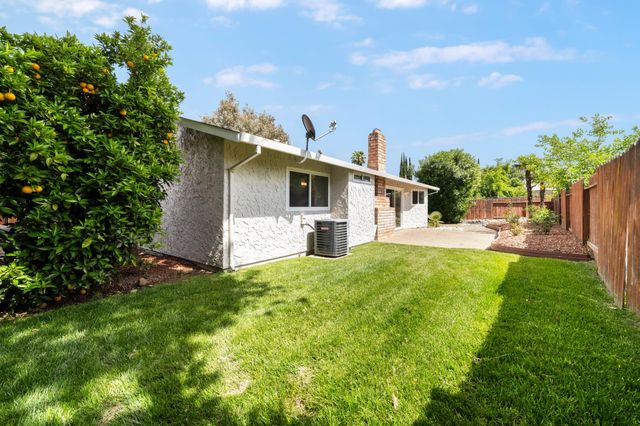 4064 Birchgrove Way, Sacramento, CA 95826