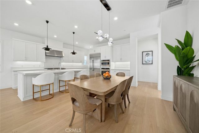427 Flycatcher, Irvine, CA 92618
