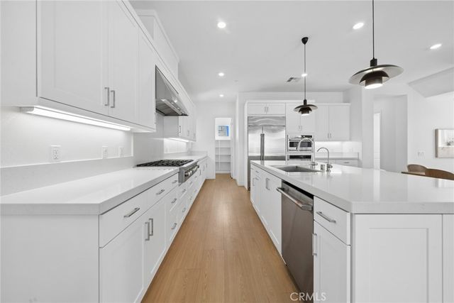 427 Flycatcher, Irvine, CA 92618