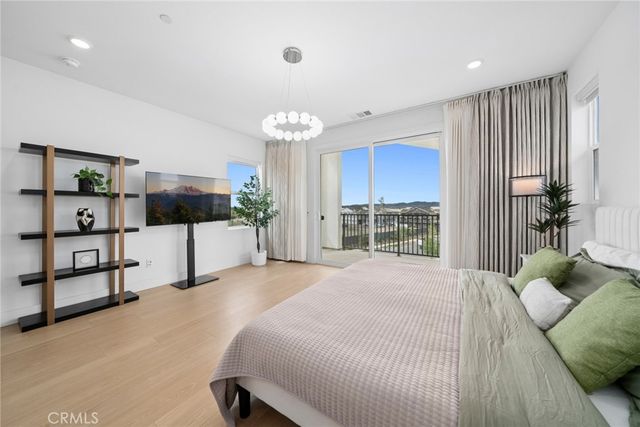 427 Flycatcher, Irvine, CA 92618