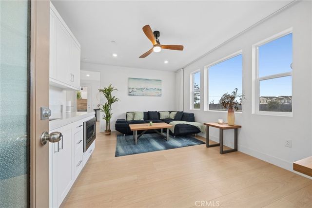 427 Flycatcher, Irvine, CA 92618