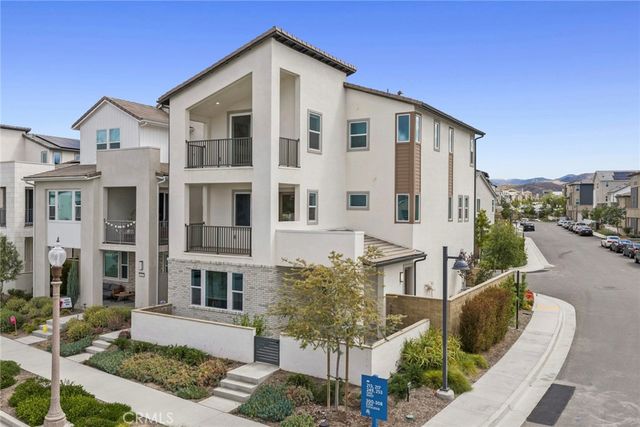 427 Flycatcher, Irvine, CA 92618
