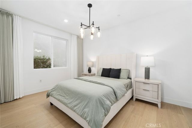 427 Flycatcher, Irvine, CA 92618