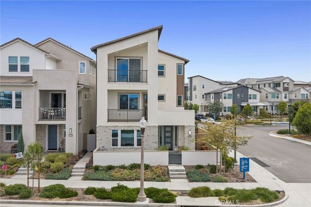 427 Flycatcher, Irvine, CA 92618