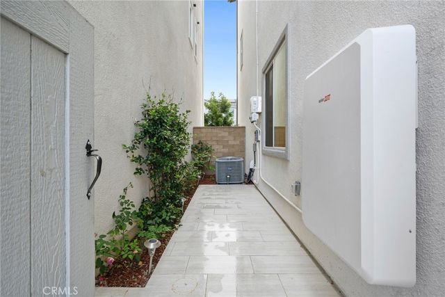 427 Flycatcher, Irvine, CA 92618