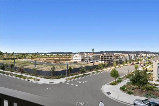 427 Flycatcher, Irvine, CA 92618