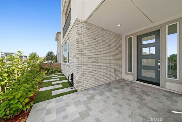 427 Flycatcher, Irvine, CA 92618