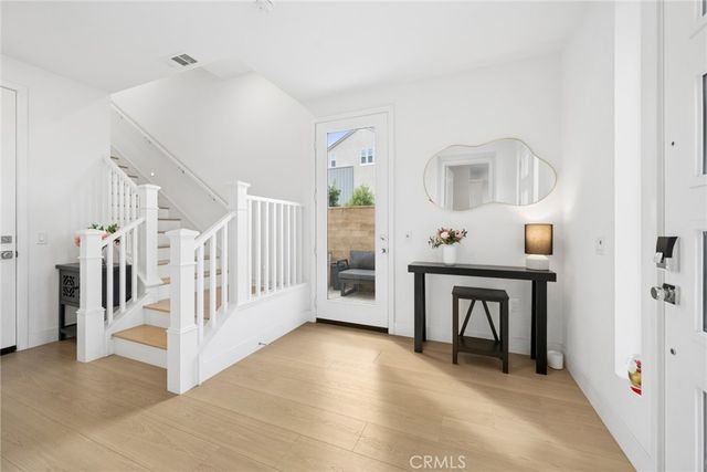 427 Flycatcher, Irvine, CA 92618