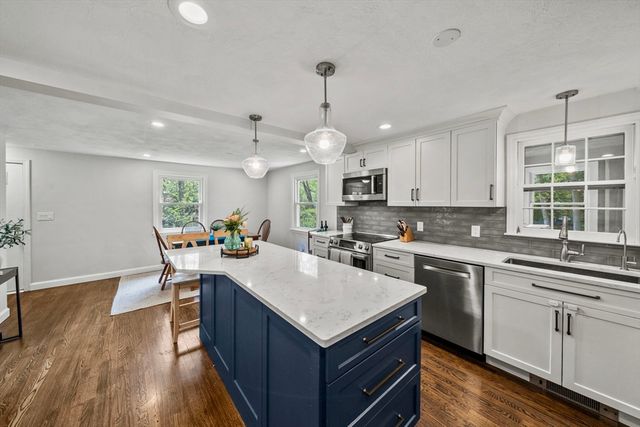 541 Flagg Hill Rd, Boxborough, MA 01719