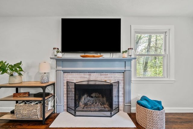 541 Flagg Hill Rd, Boxborough, MA 01719