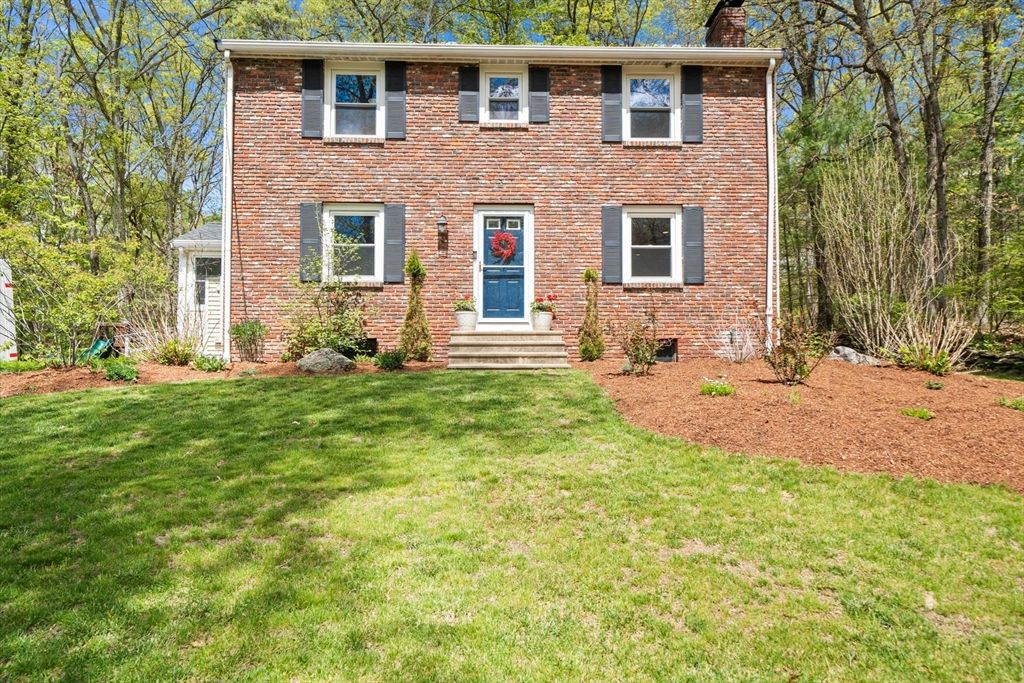 541 Flagg Hill Rd, Boxborough, MA 01719