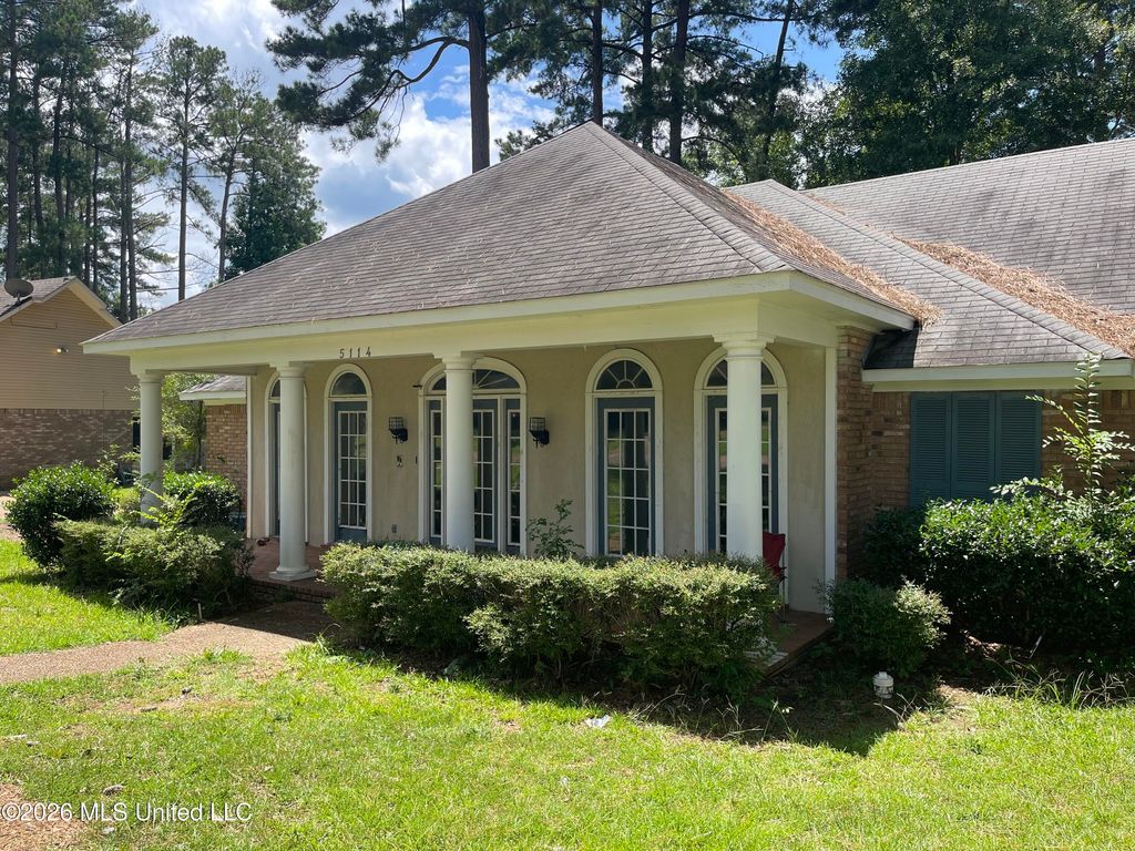 5114 Brookleigh Drive, Byram, MS 39272