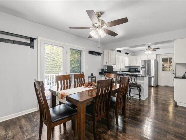 7073 W GILLESPIE BRIDGE RD, Columbia, MO 65203