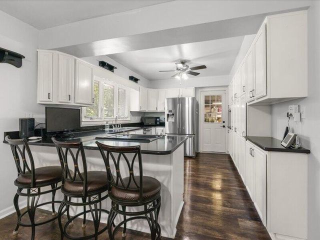 7073 W GILLESPIE BRIDGE RD, Columbia, MO 65203