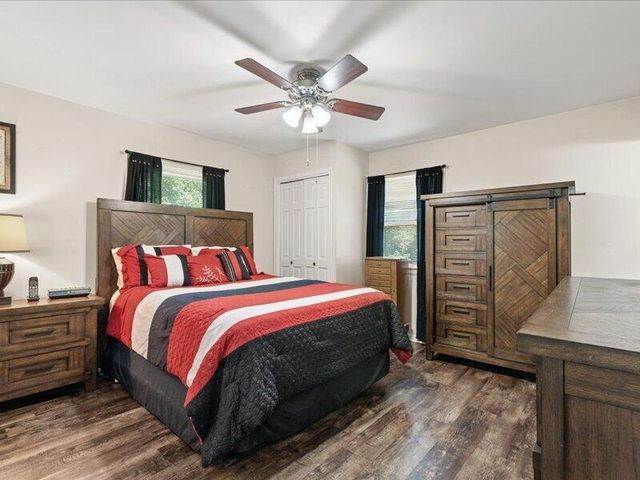 7073 W GILLESPIE BRIDGE RD, Columbia, MO 65203