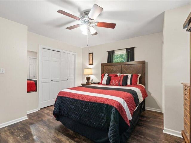 7073 W GILLESPIE BRIDGE RD, Columbia, MO 65203