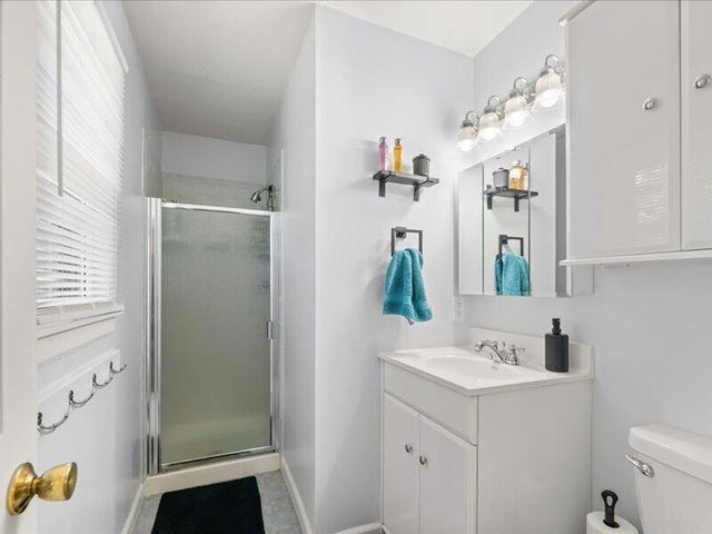 7073 W GILLESPIE BRIDGE RD, Columbia, MO 65203
