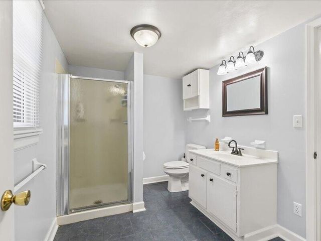 7073 W GILLESPIE BRIDGE RD, Columbia, MO 65203