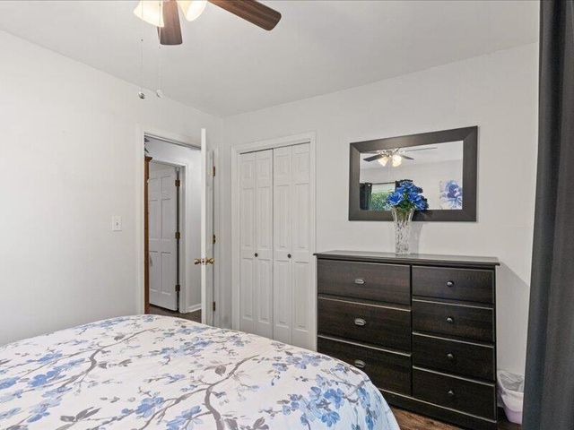 7073 W GILLESPIE BRIDGE RD, Columbia, MO 65203
