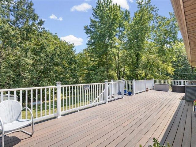 7073 W GILLESPIE BRIDGE RD, Columbia, MO 65203