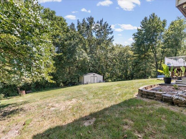 7073 W GILLESPIE BRIDGE RD, Columbia, MO 65203