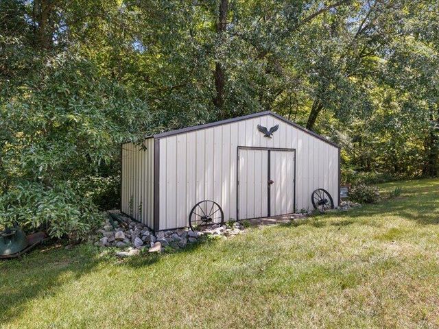 7073 W GILLESPIE BRIDGE RD, Columbia, MO 65203