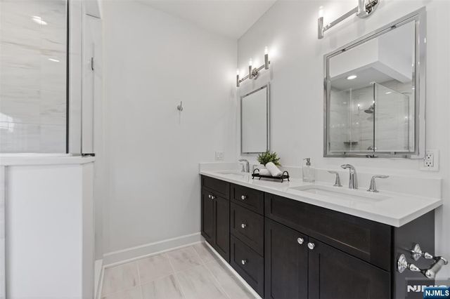 10 Gabriel Court, Paramus, NJ 07652