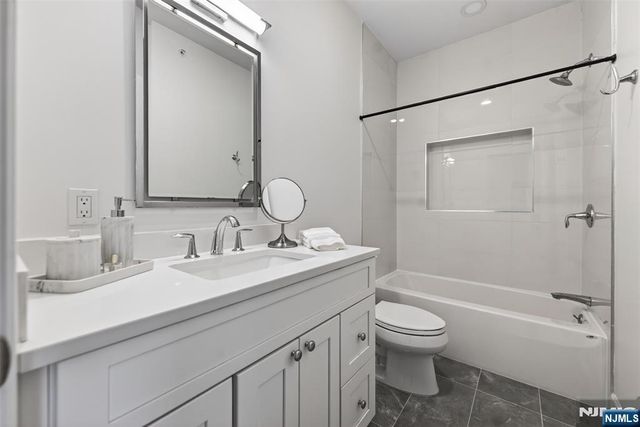 10 Gabriel Court, Paramus, NJ 07652
