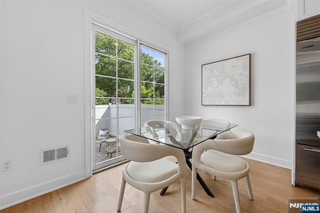10 Gabriel Court, Paramus, NJ 07652