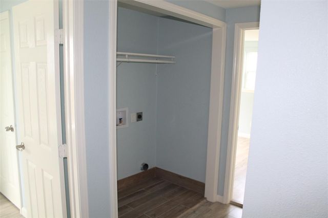 1015 30th Street 1, Galveston, TX 77550
